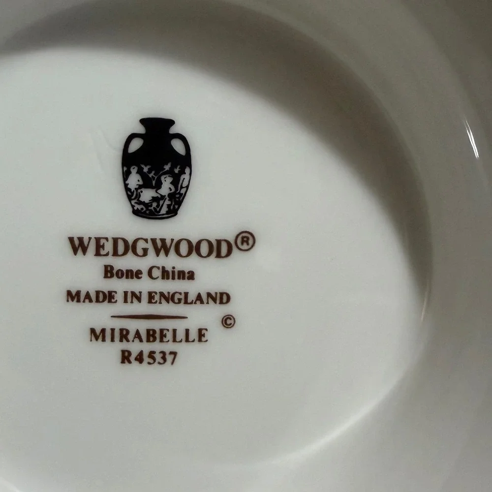 Wedgwood Mirabelle R4537 Bone China Teapot Floral Gold Trim Made in England